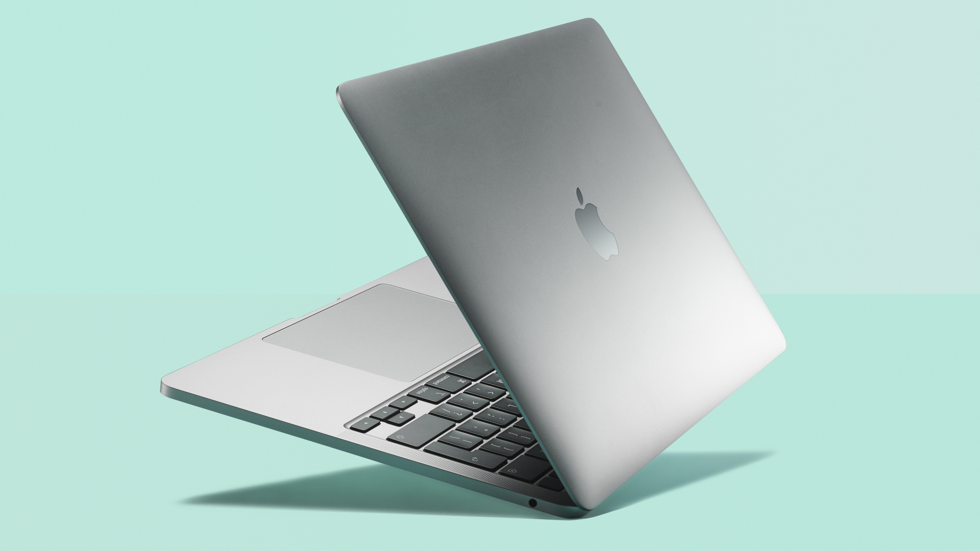 MacBook Pro M1 против MacBook Pro Intel