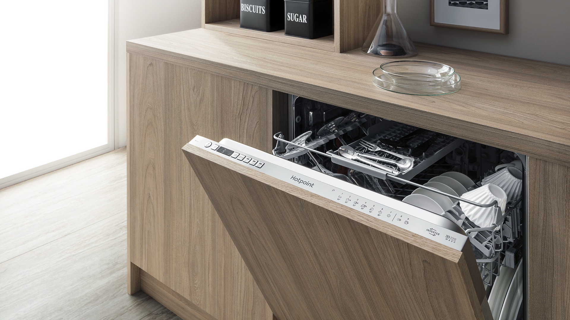 Встраиваемая посудомоечная машина Hotpoint-Ariston Hio 3o32 w