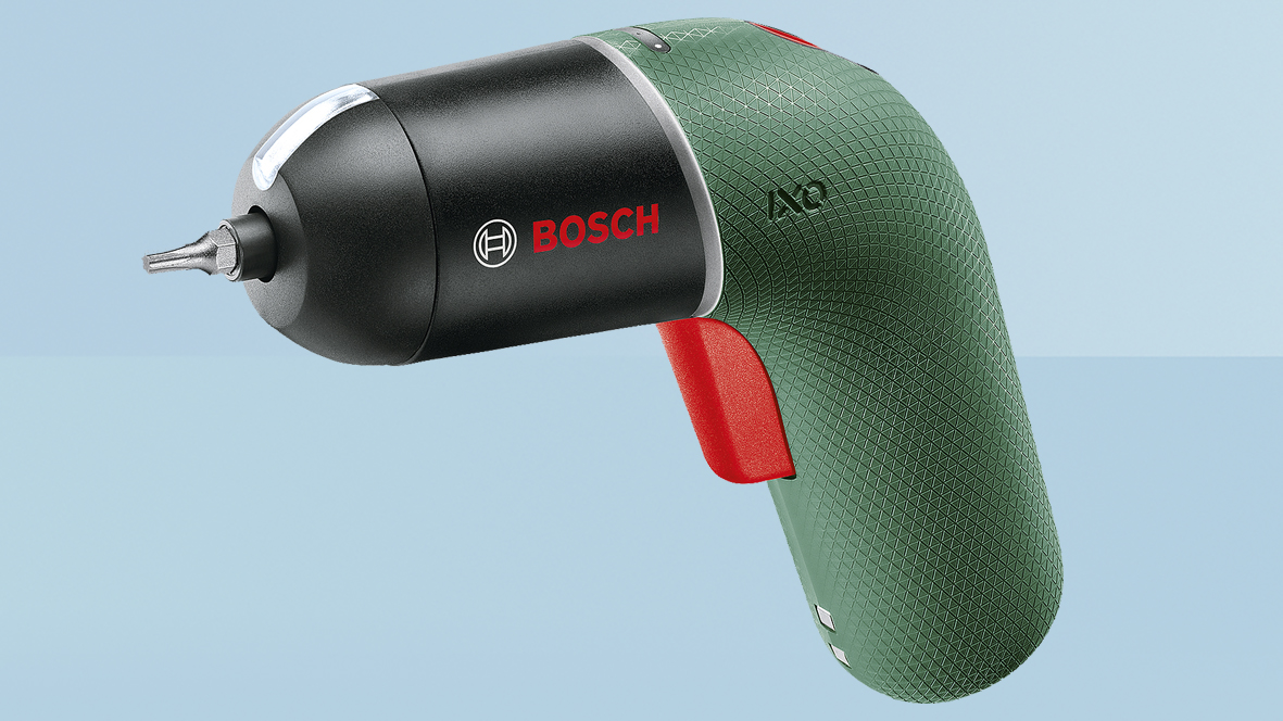 Bosch IXO 6 на синем фоне