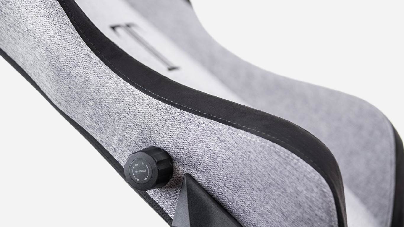 Игровое кресло SecretLab Titan SmartWeave Fabric против Razer Iskur