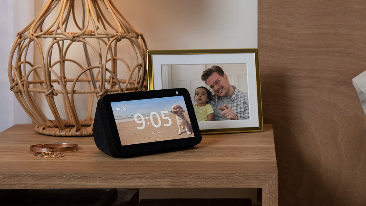 Amazon Echo Show 5 против Amazon Echo Show против Amazon Echo Spot