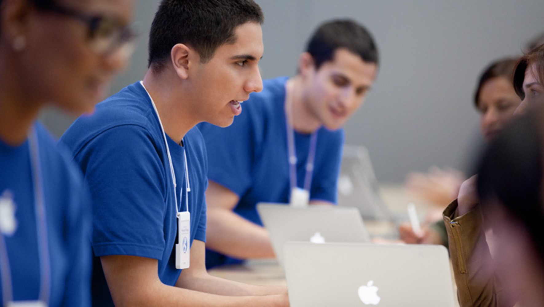 Возможно, вам придется зайти в Apple Store