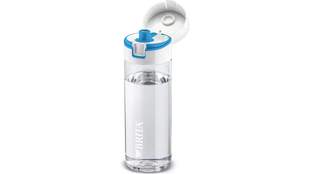 BRITA Fill and Go на белом фоне