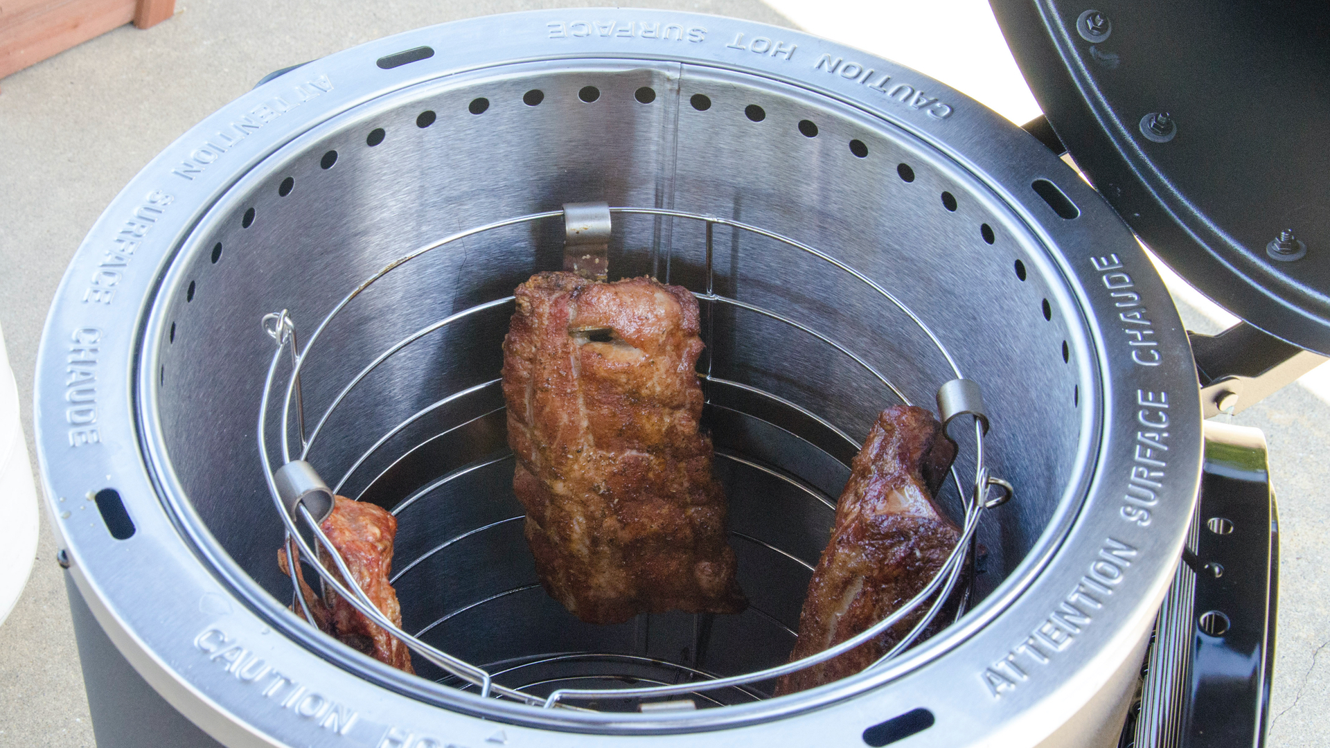 Traeger Ironwood 650 против Char-Broil Big Easy