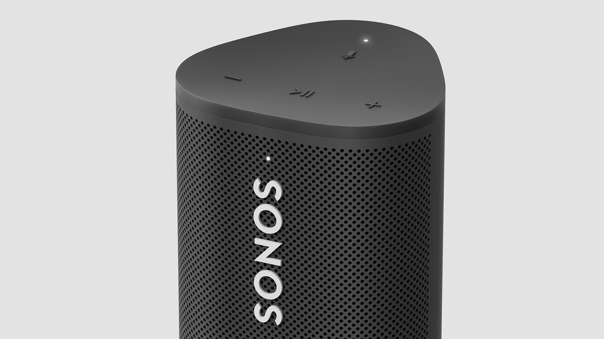 Обзор Sonos Roam в черном цвете на сером фоне