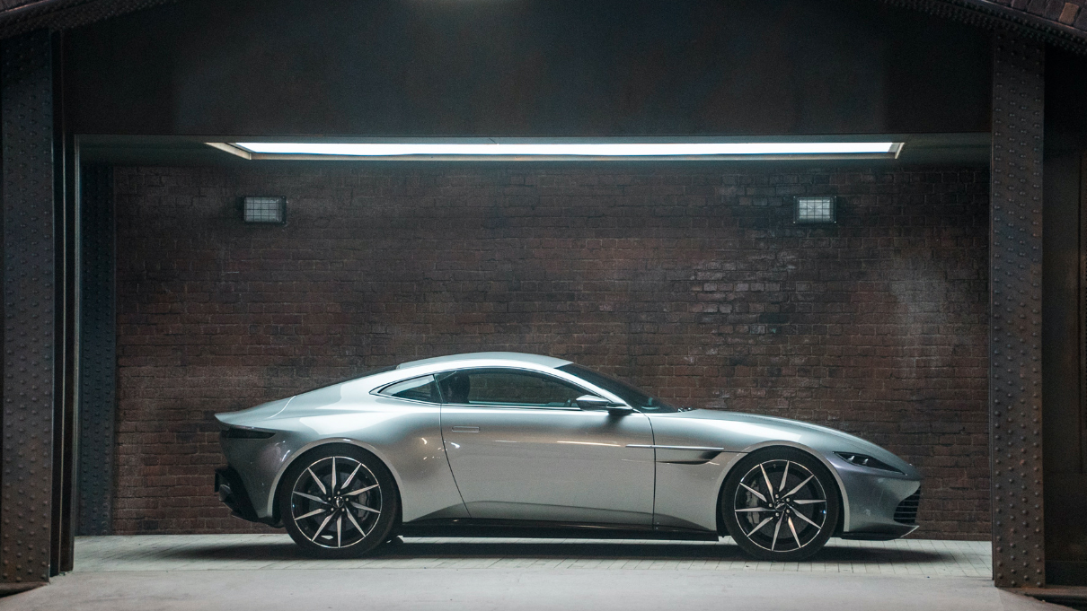 Автомобили Джеймса Бонда: Aston Martin DB10