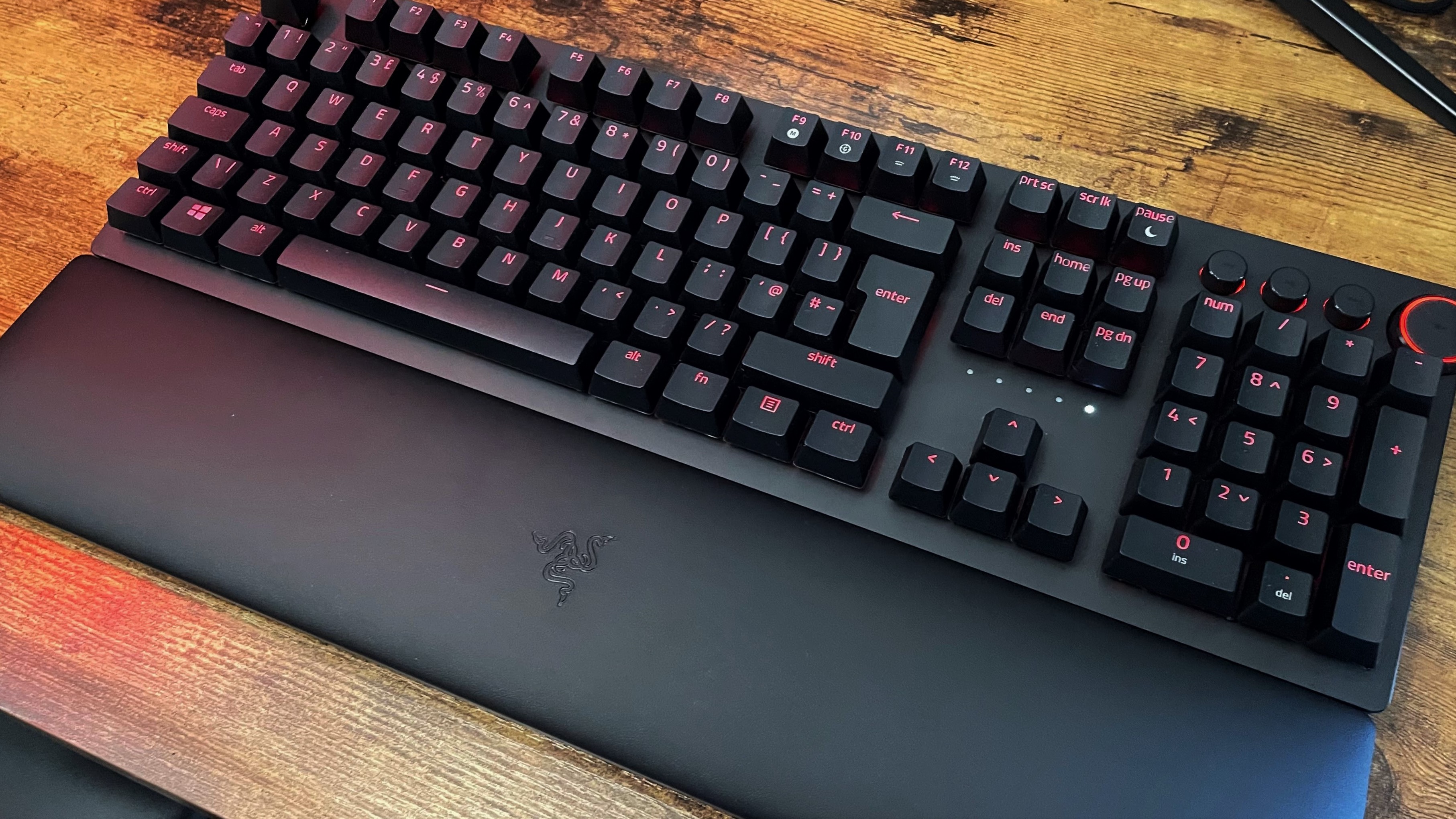 Обзор Razer Huntsman V2