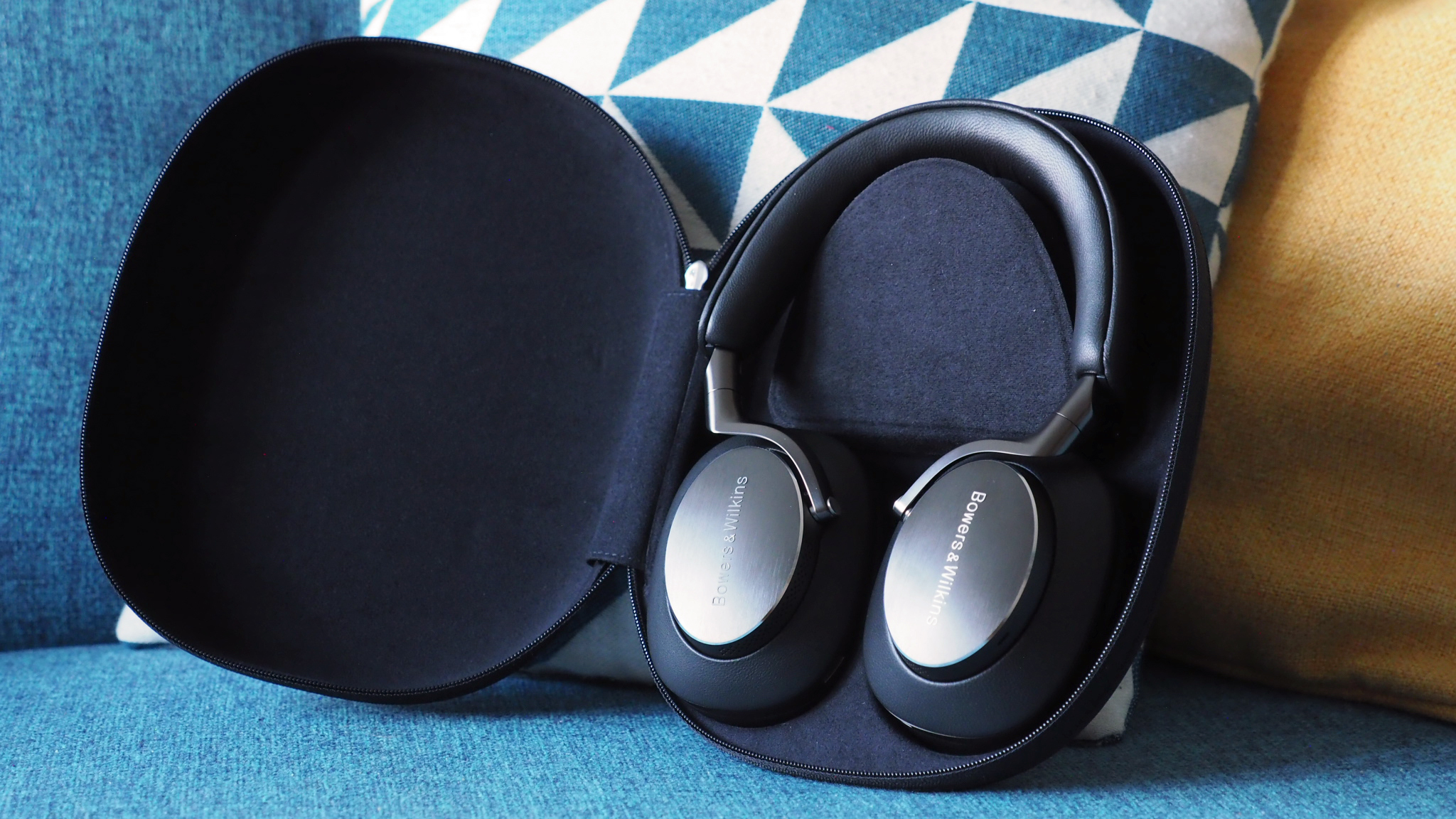 Наушники Bowers & Wilkins PX8