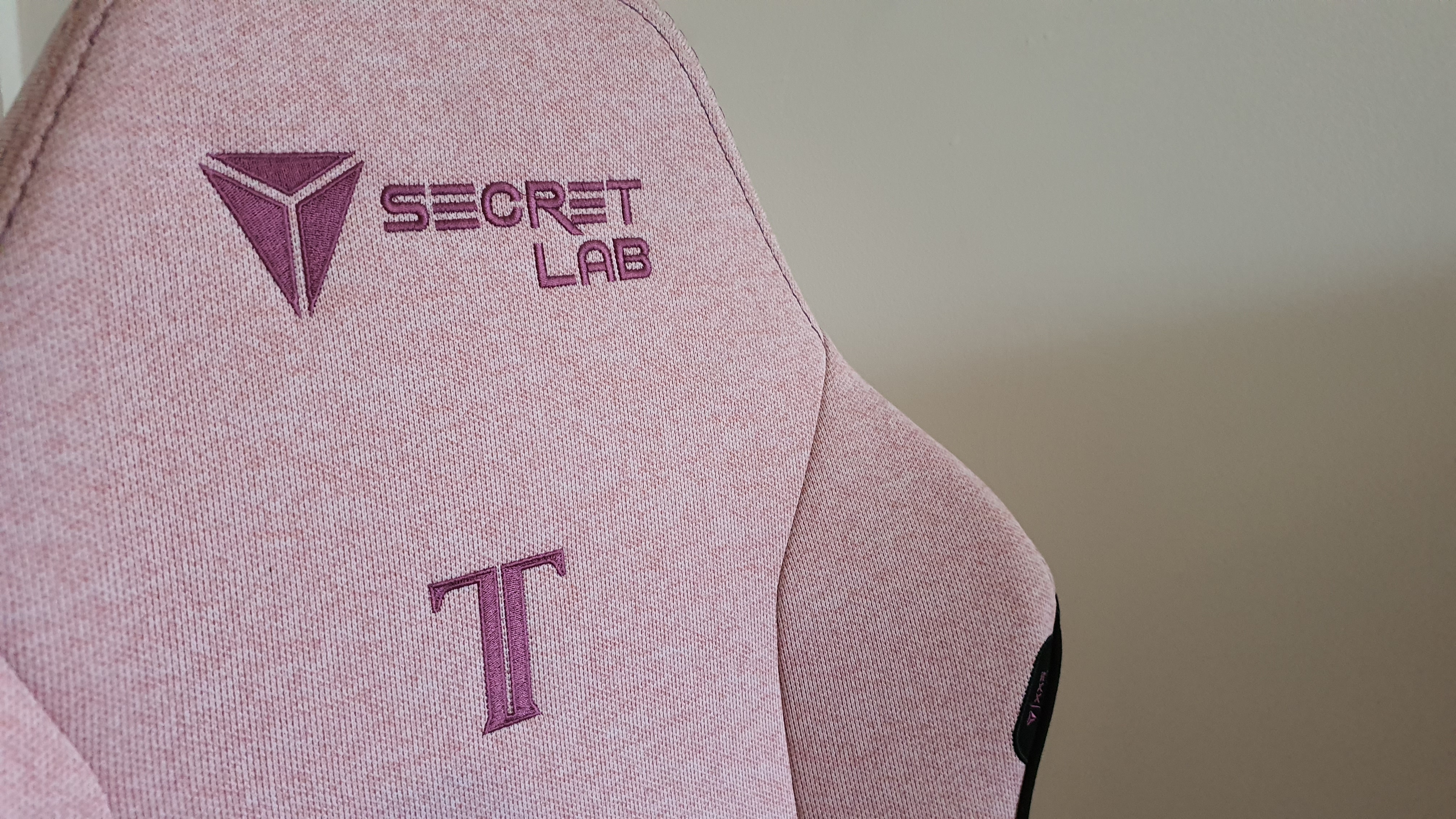 Обзор Secretlab Titan XXS