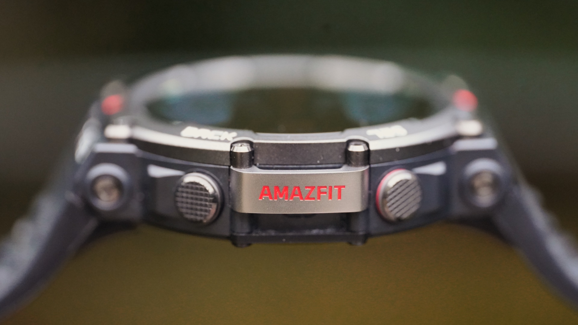 Обзор Amazfit T-Rex 2