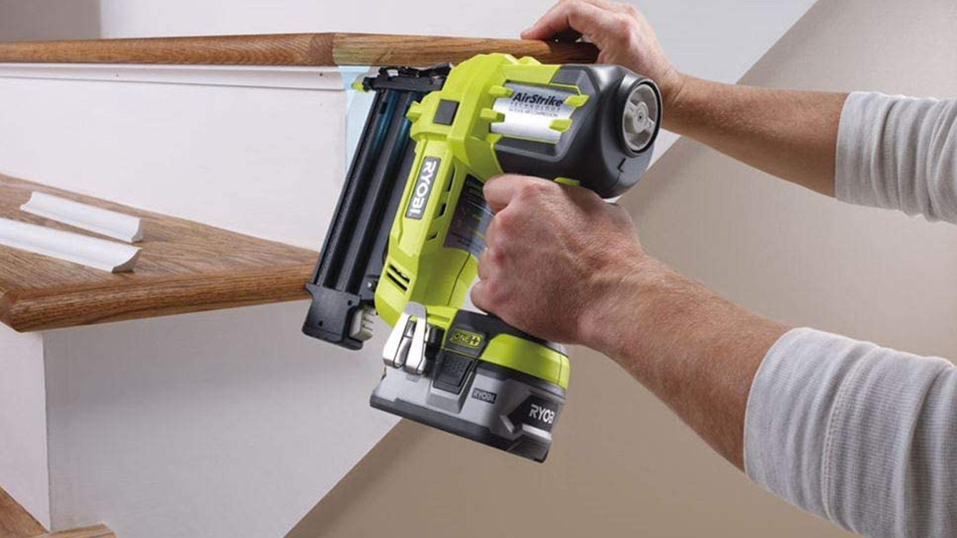 Ryobi 16G One+ AirStike Nailer Обзор