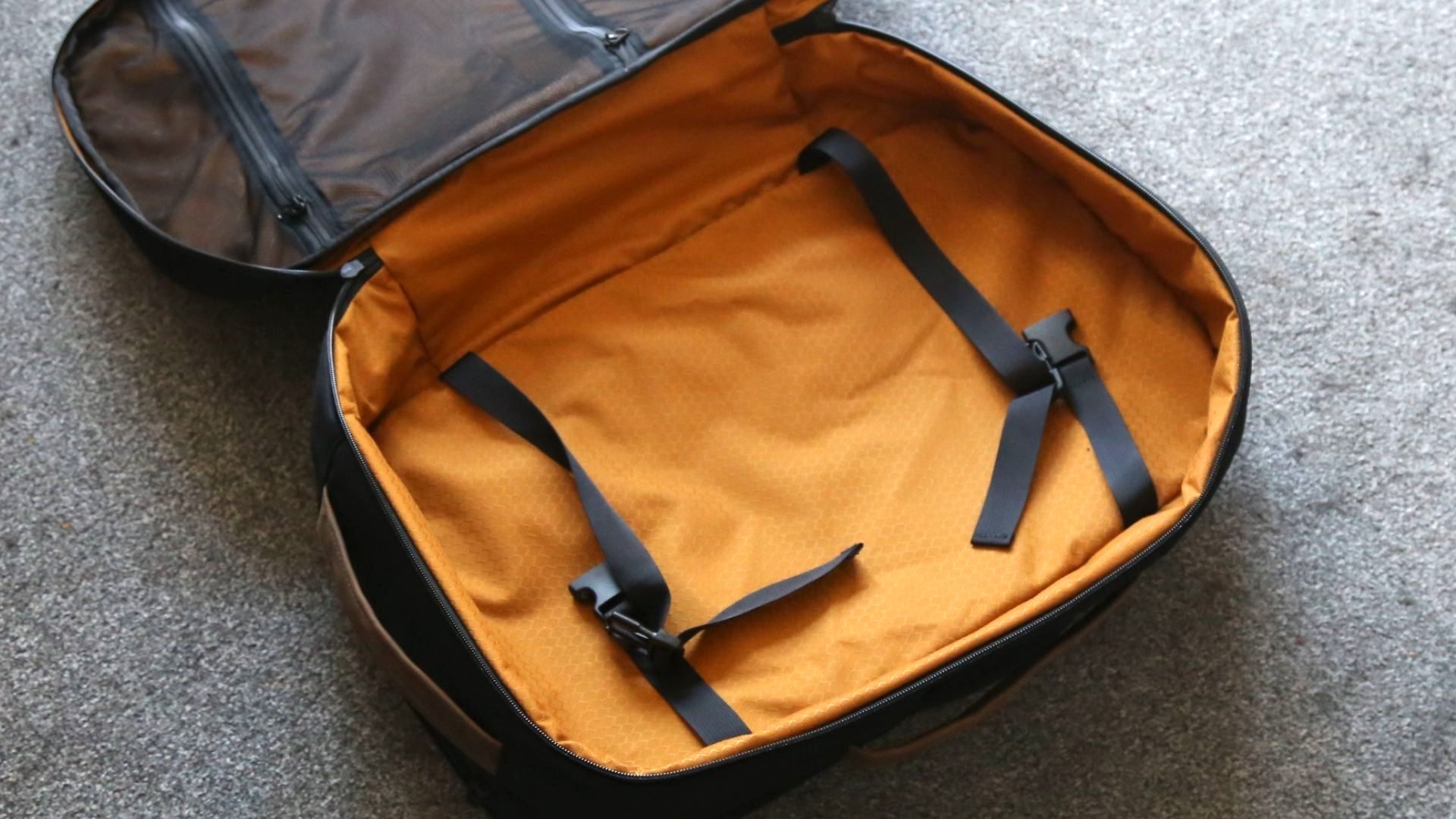 Обзор рюкзака Waterfield Air Travel