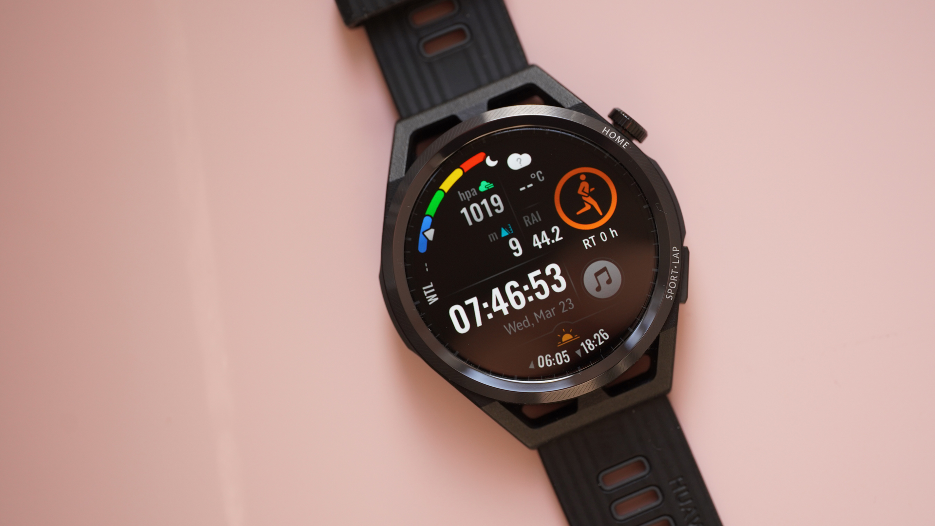 Обзор Huawei Watch GT Runner