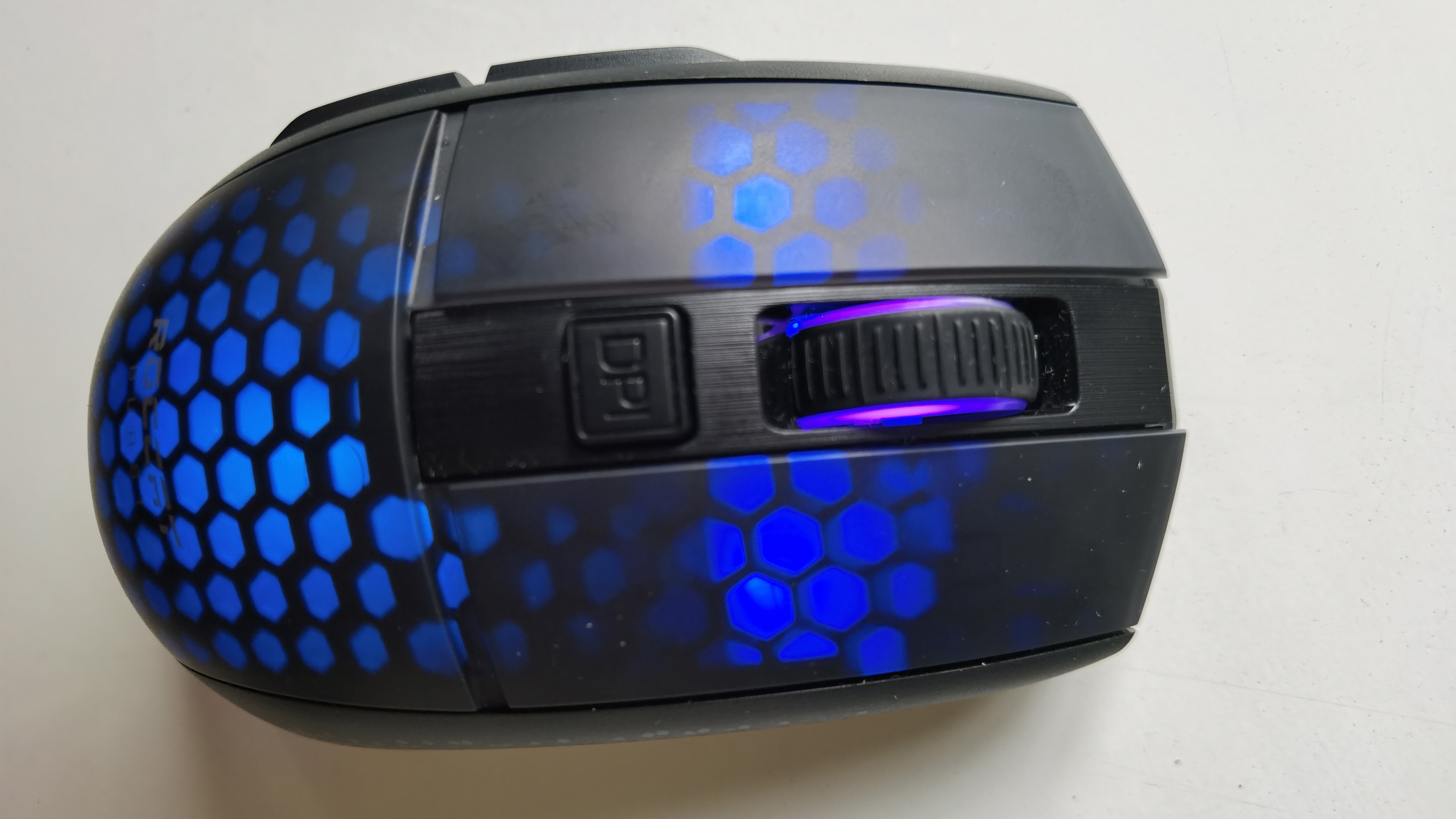 Игровая мышь Roccat Burst Pro Air