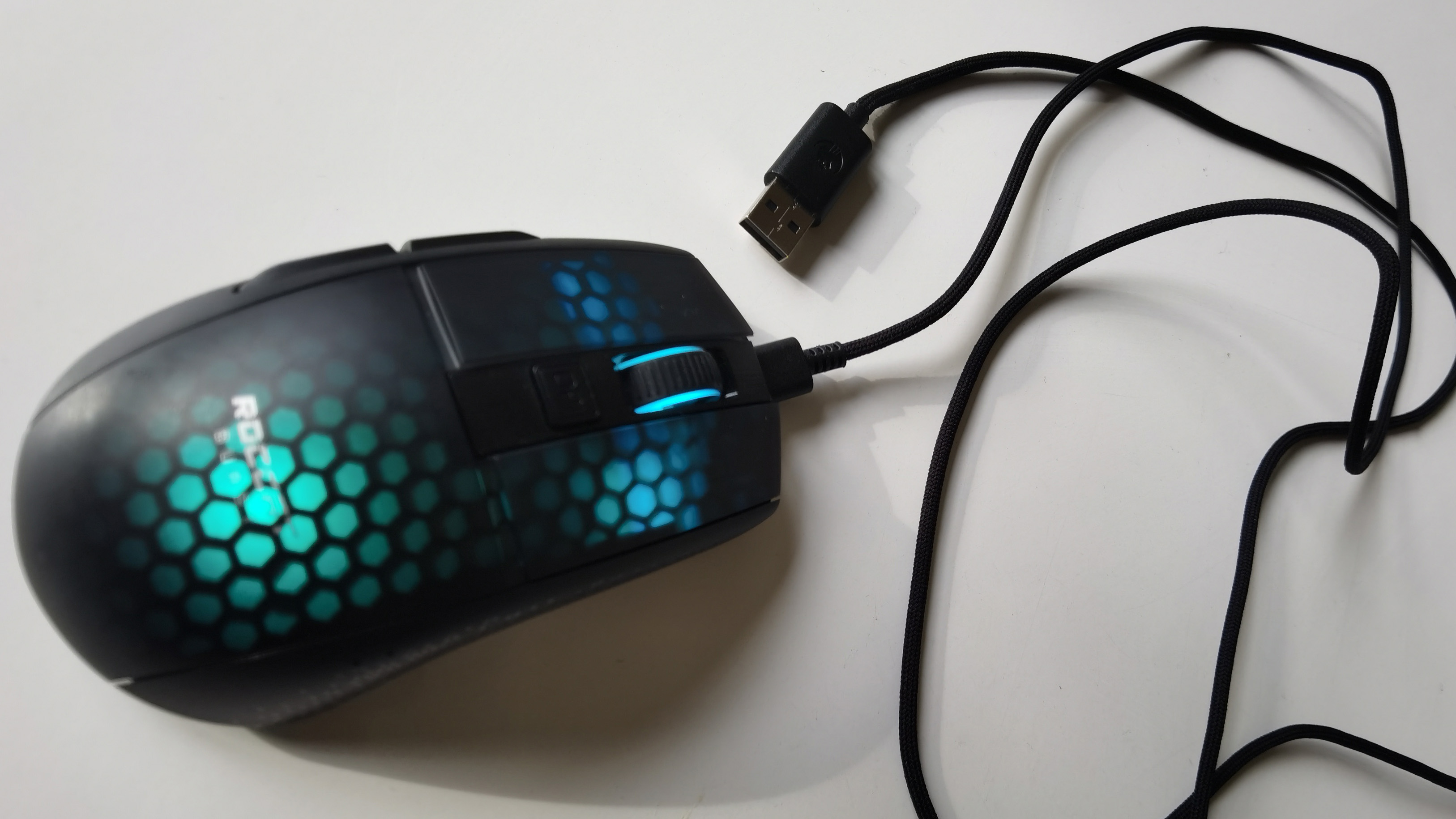 Игровая мышь Roccat Burst Pro Air