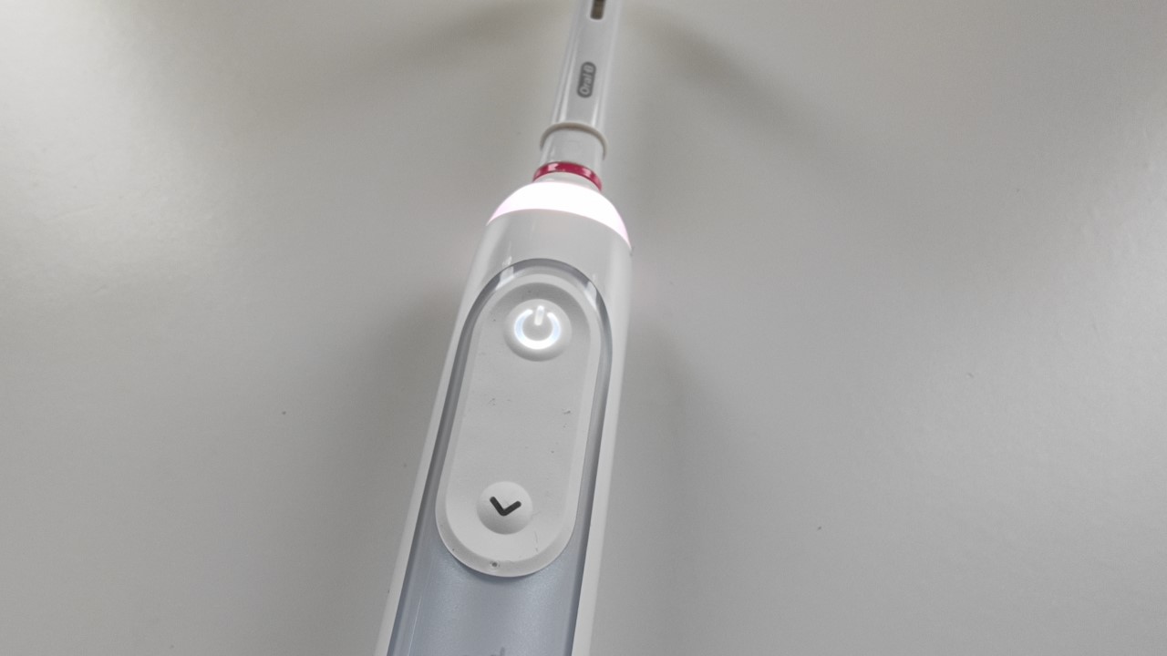 Обзор Oral-B Genius 9000