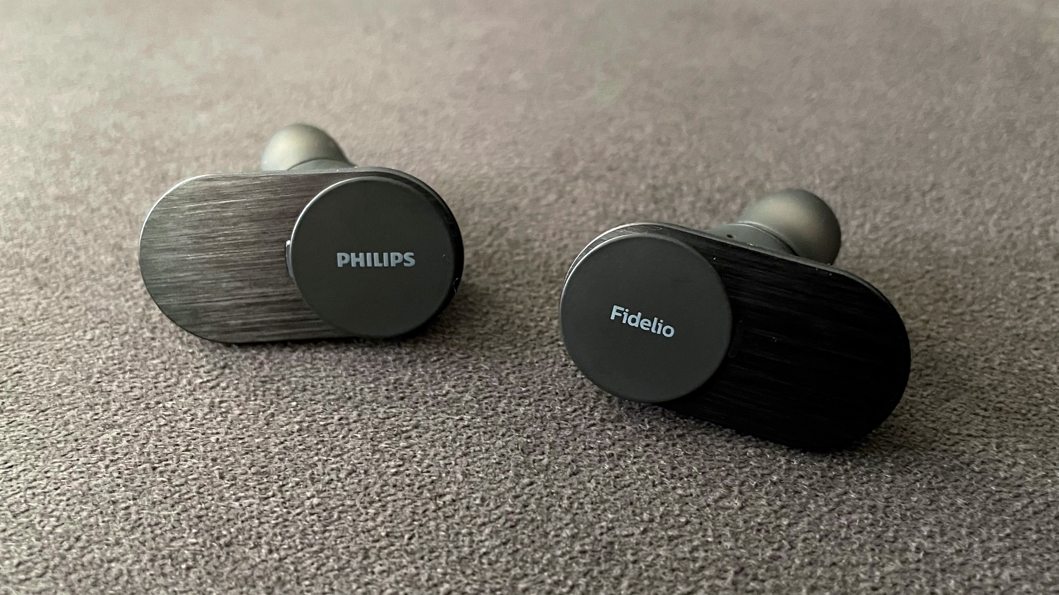 Обзор Philips Fidelio T1