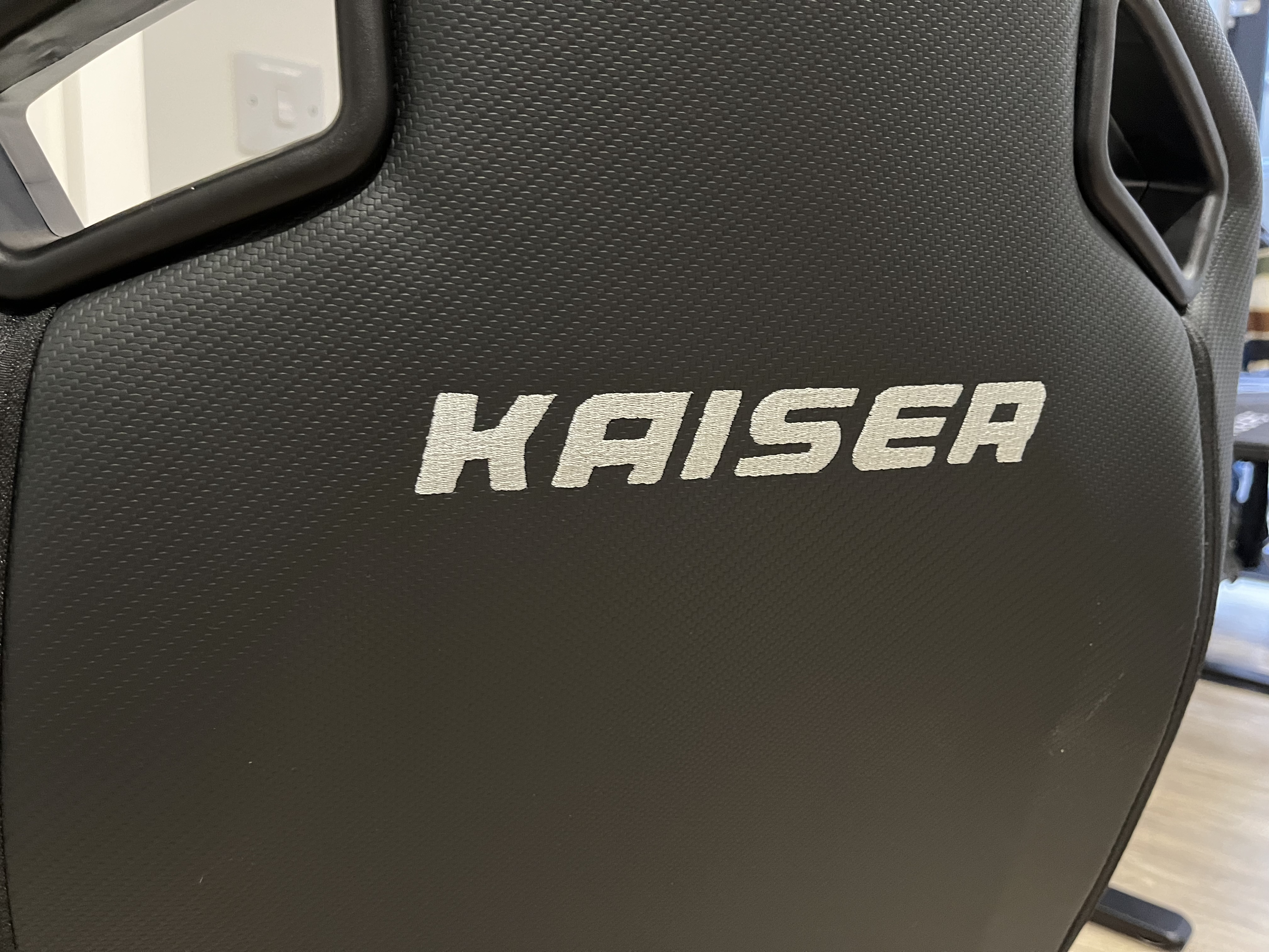 AndaSeat Kaiser 3 сзади