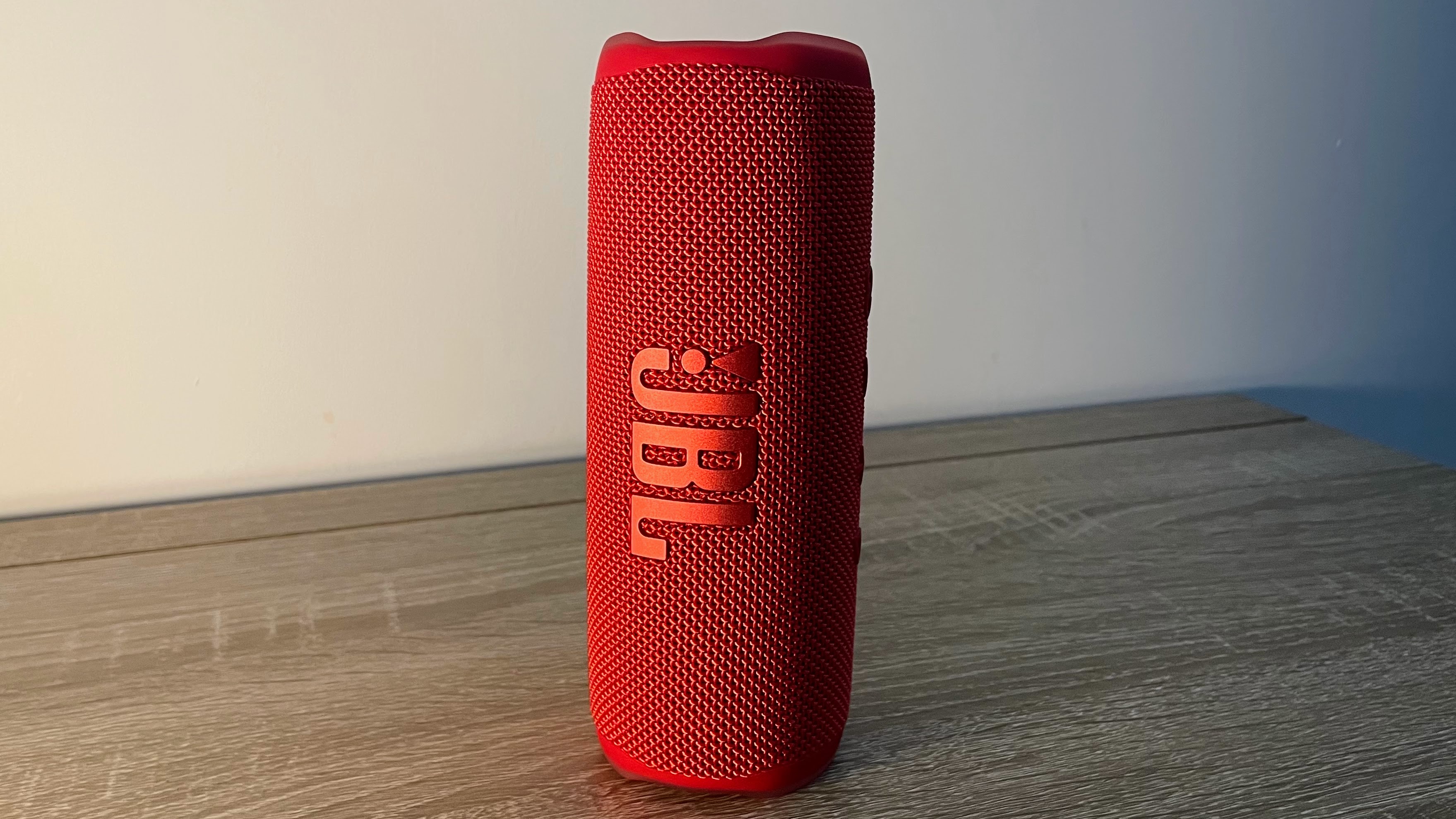 Обзор JBL Flip 6