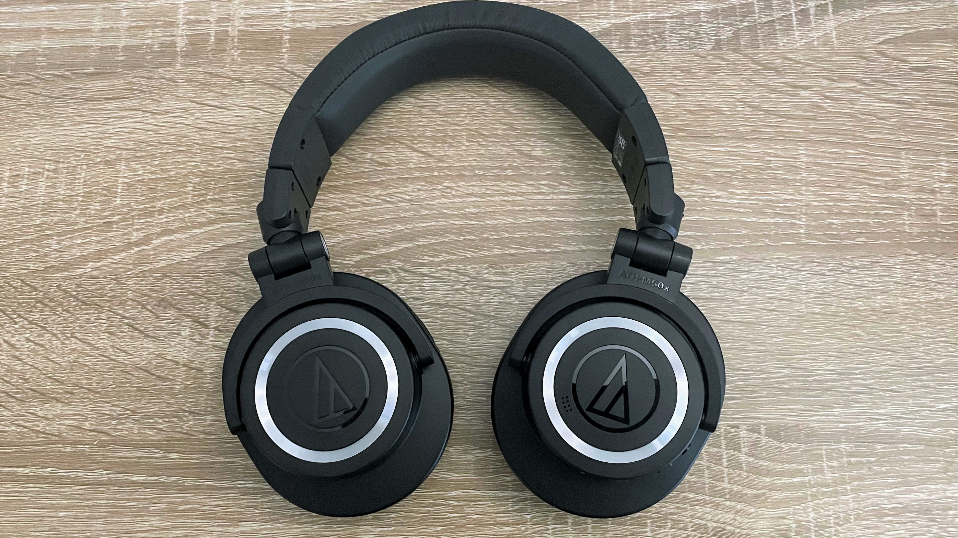 Обзор Audio Technica M50xBT2