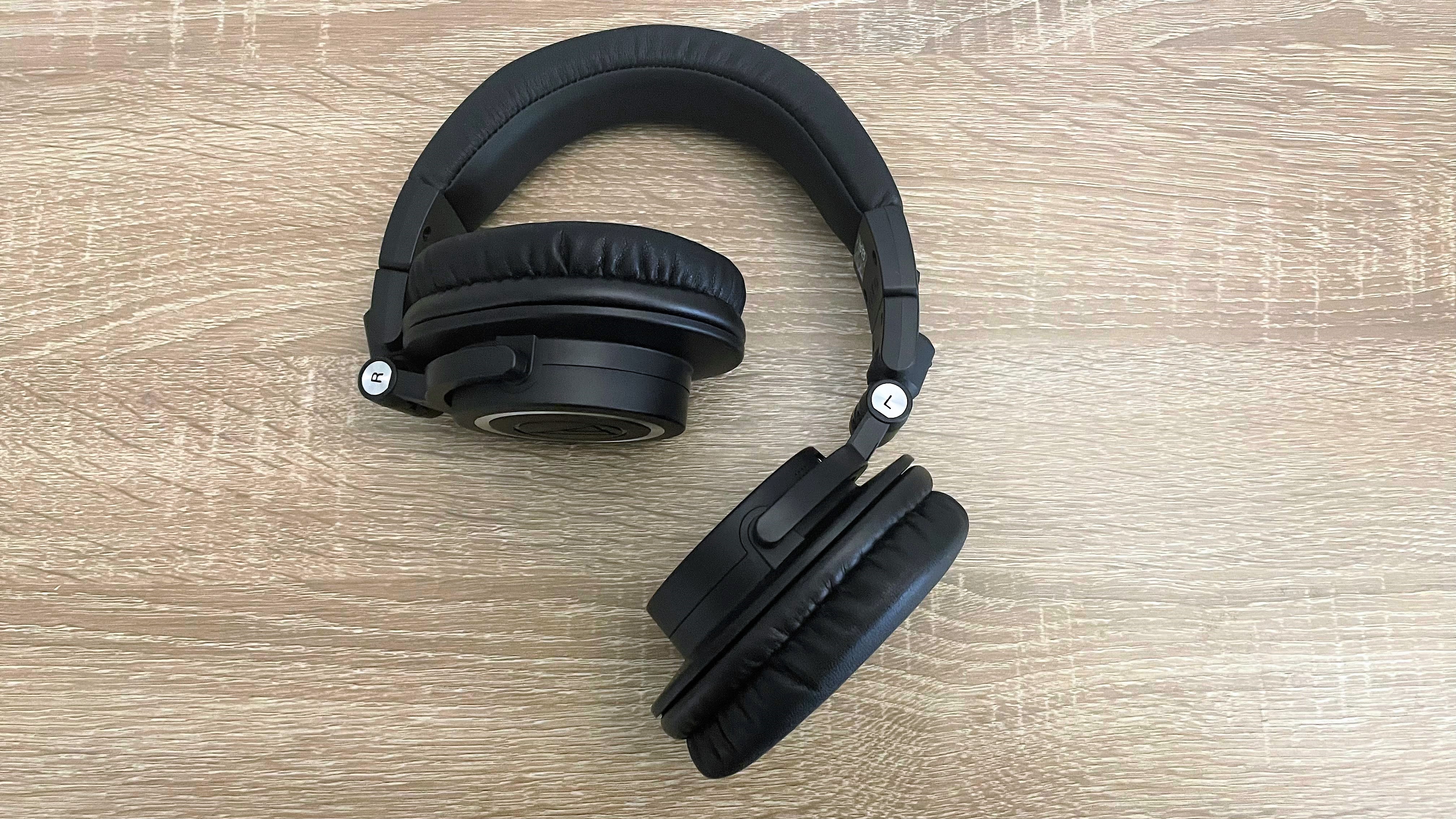 Обзор Audio Technica M50xBT2