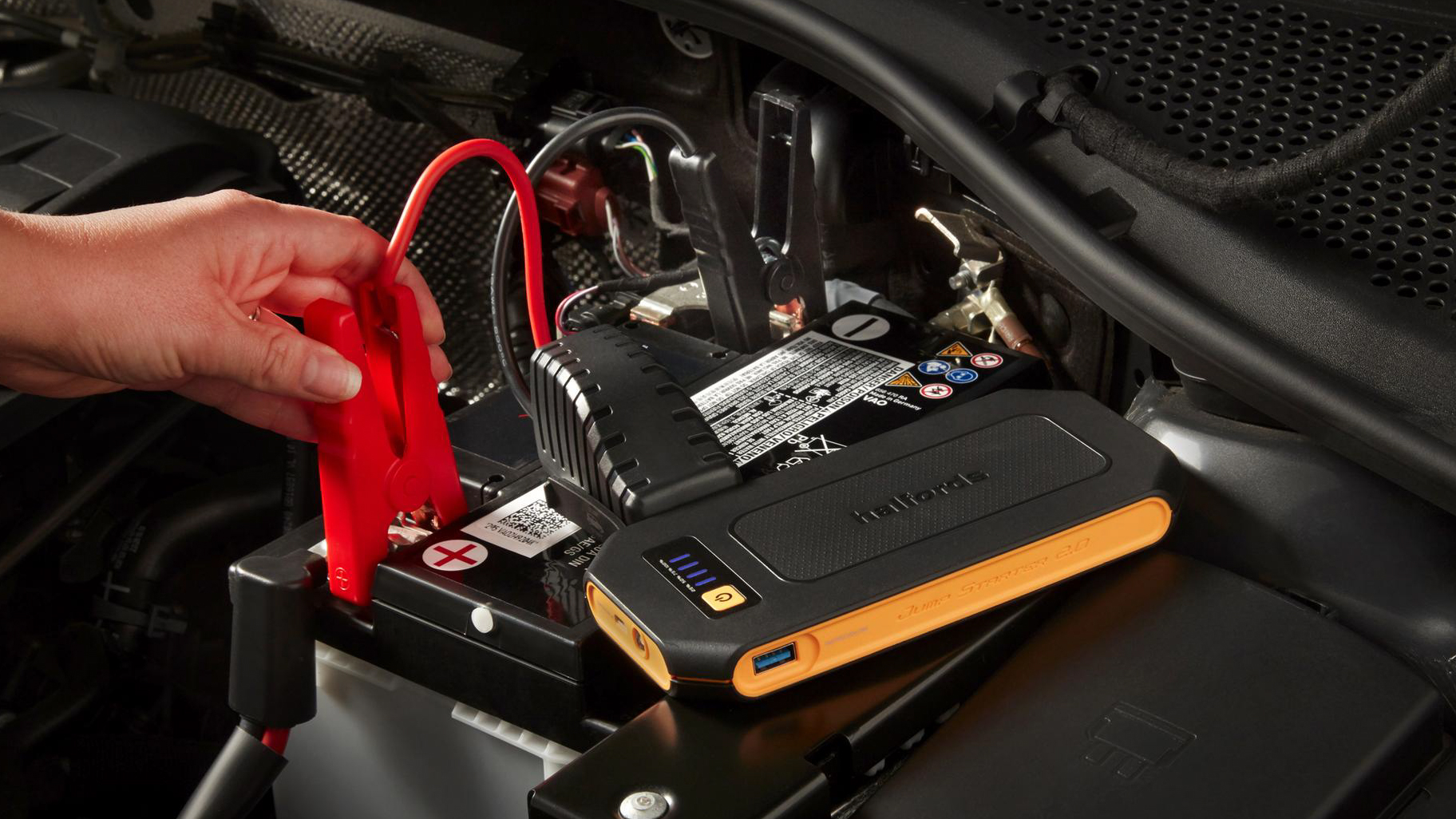 Halfords Advanced Lithium Jump Starter