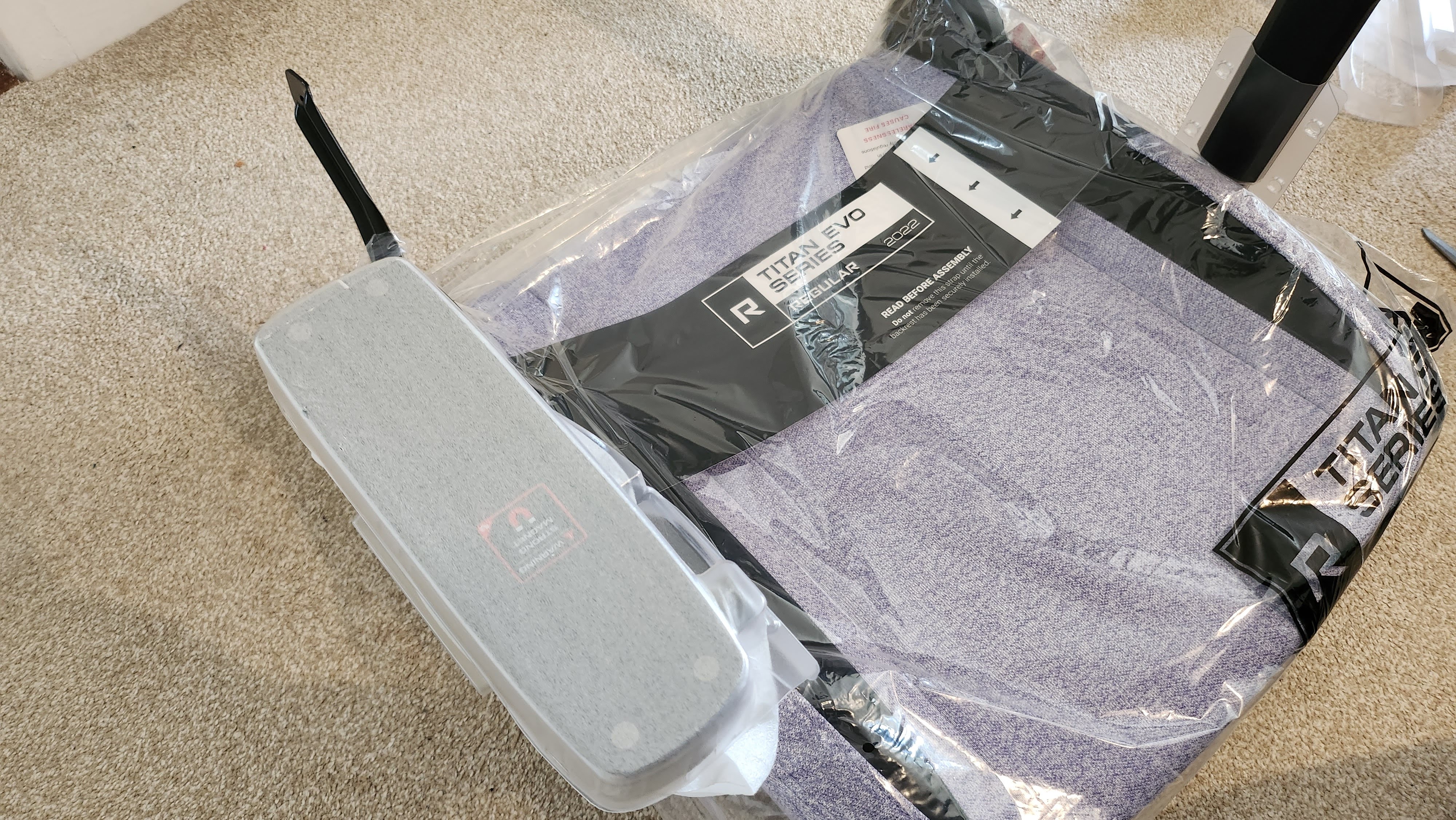 Обзор Secretlab Titan EVO SoftWeave Plus Soda Purple