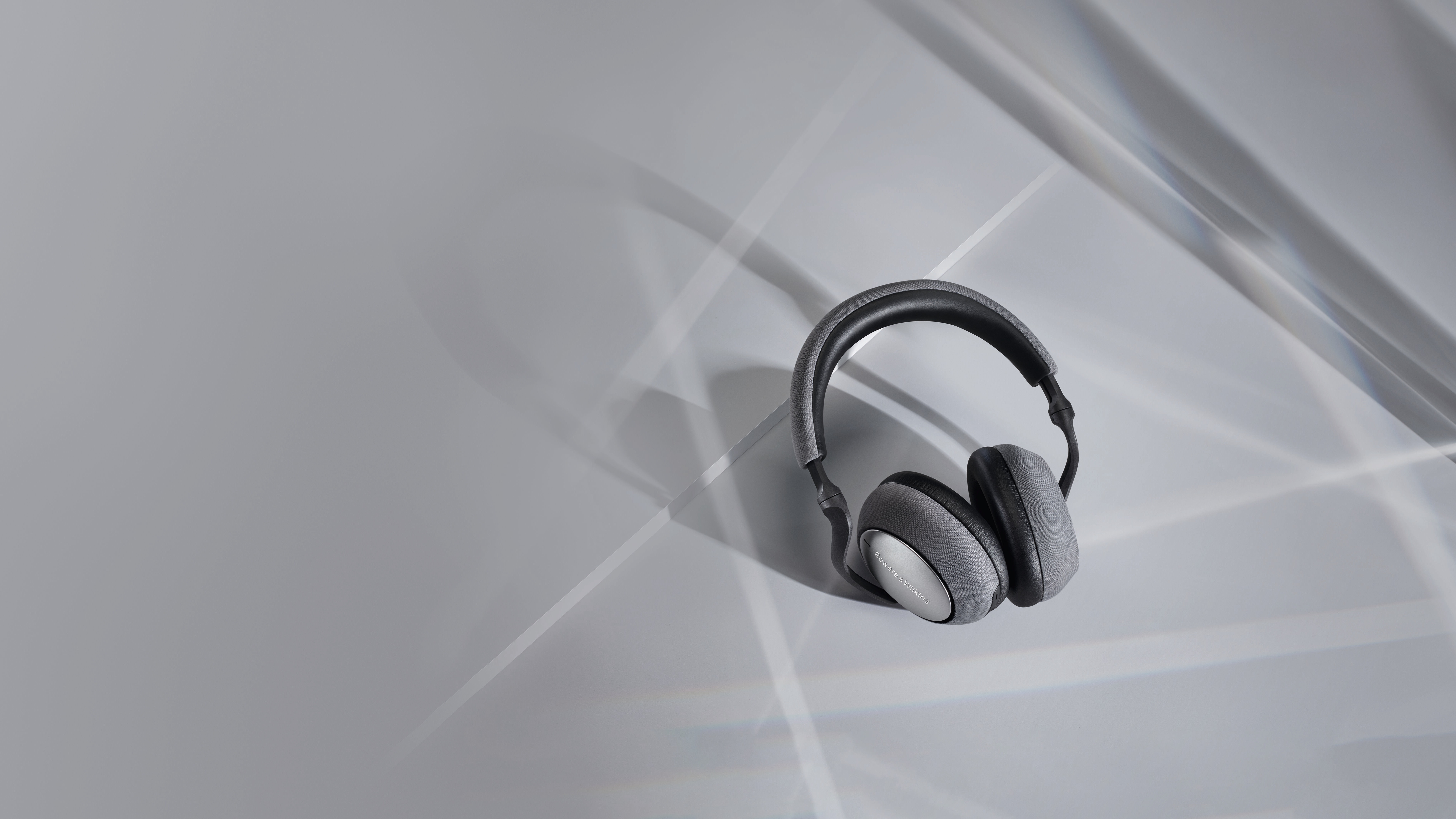 Обзор Bowers & Wilkins PX7