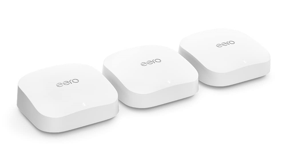 Обзор Amazon Eero Pro 6E: сетчатый Wi-Fi-маршрутизатор на белом фоне