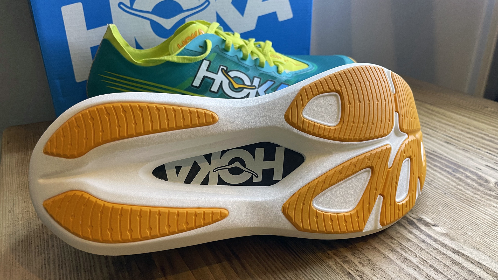 Обзор HOKA Rocket X 2