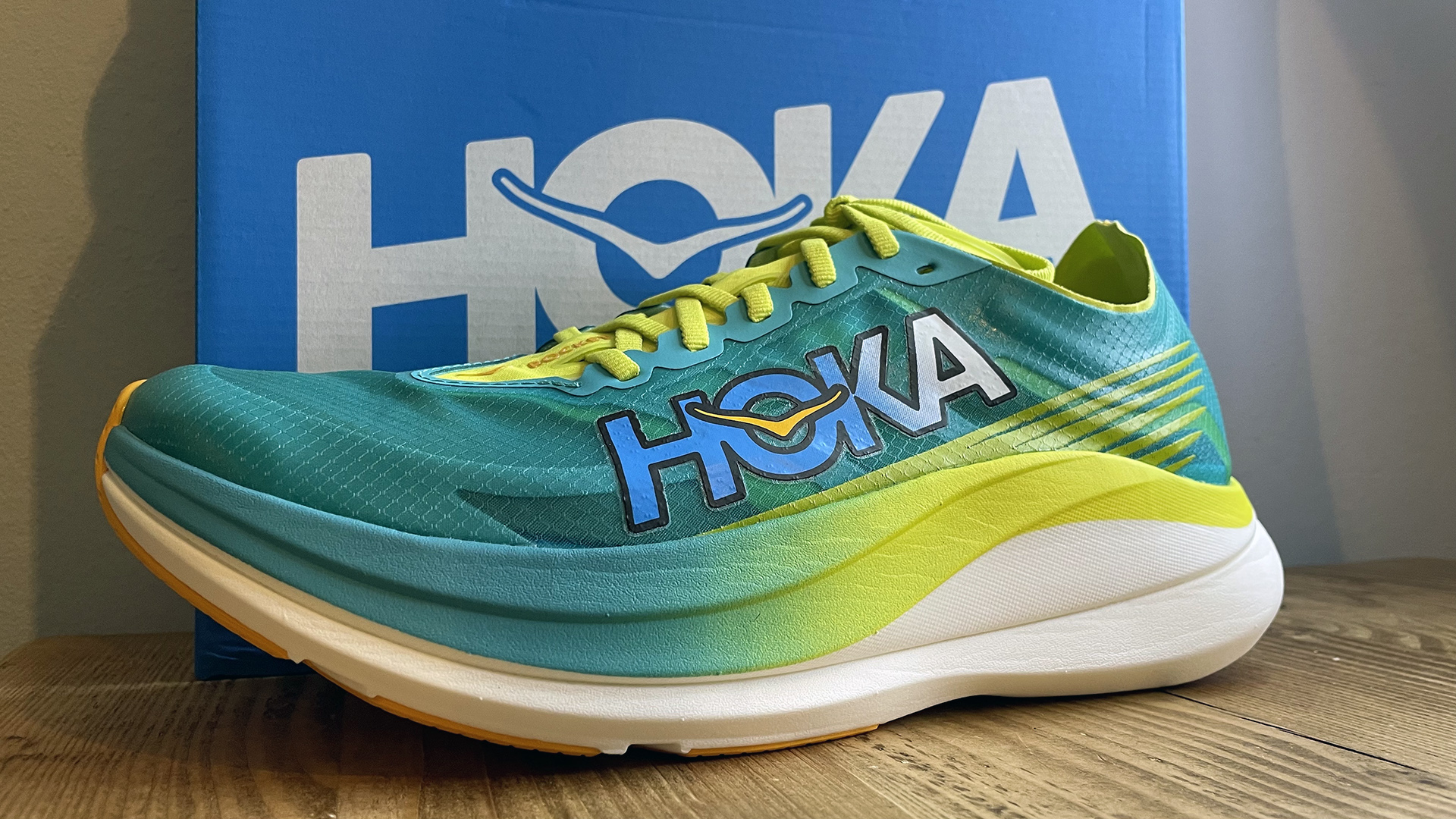 Обзор HOKA Rocket X 2