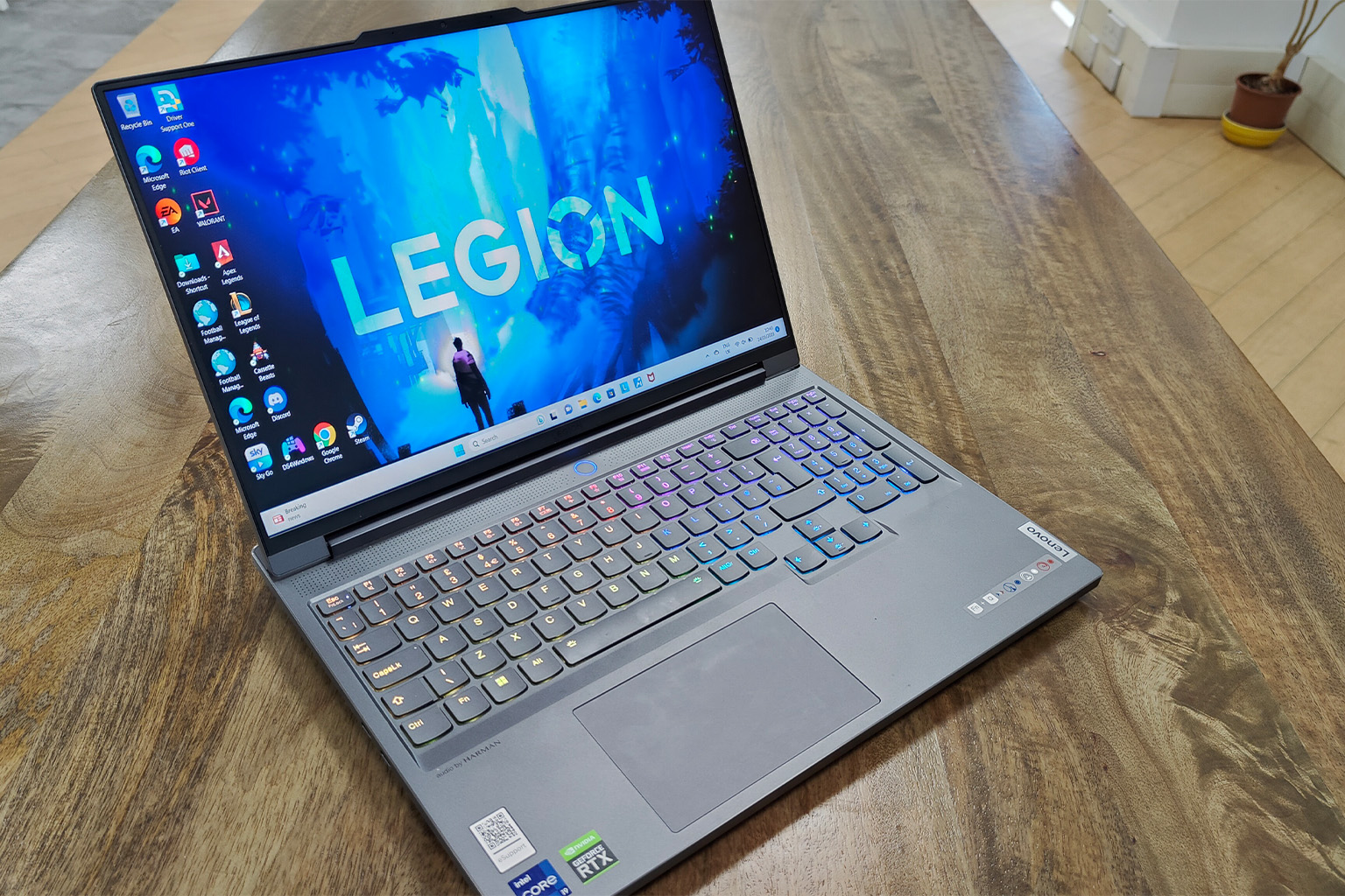 Lenovo Легион 7