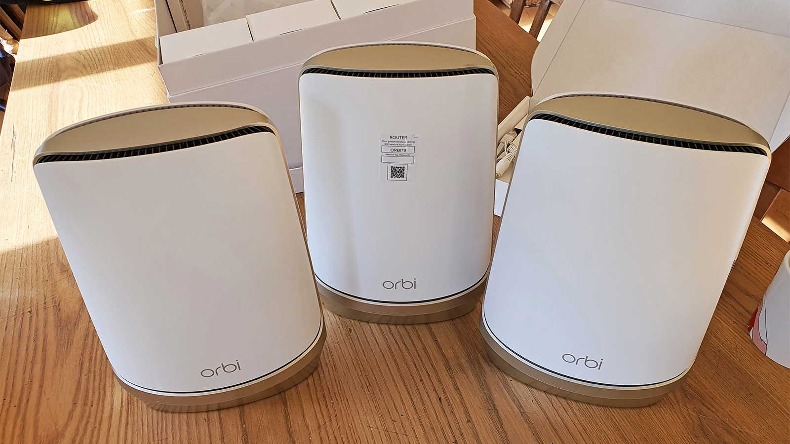 Netgear Orbi Wi-Fi 6E (RBKE963), три упаковки